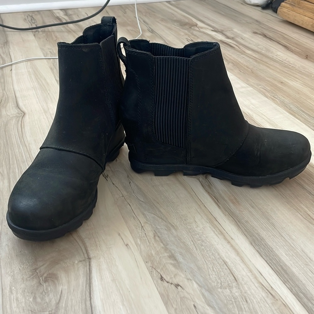 Sorel heeled booties